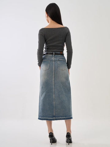 Scoop Neck Long Sleeve Top