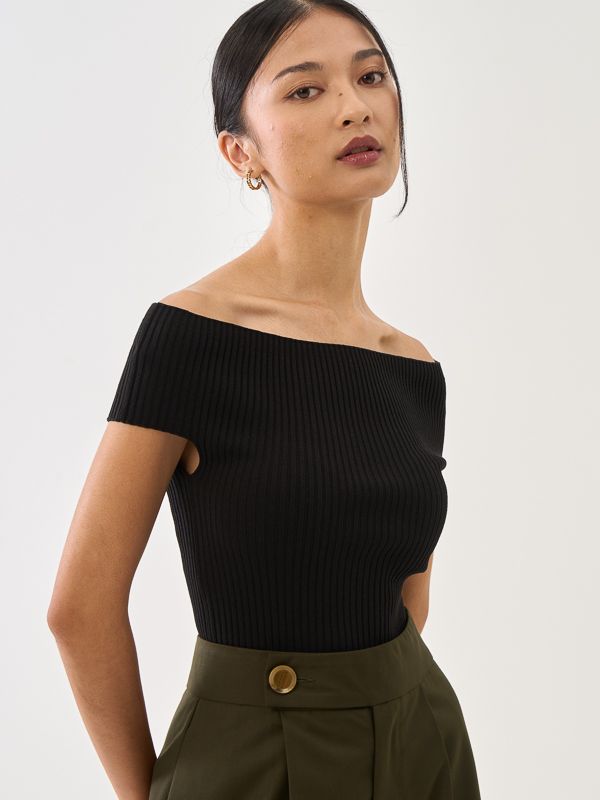 Off Shoulder Fitted Ribbed Knit Top