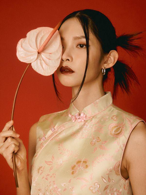 Mandarin Collared Sleeveless Top