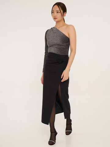 Side Slit Midi Skirt With Rose Detailed