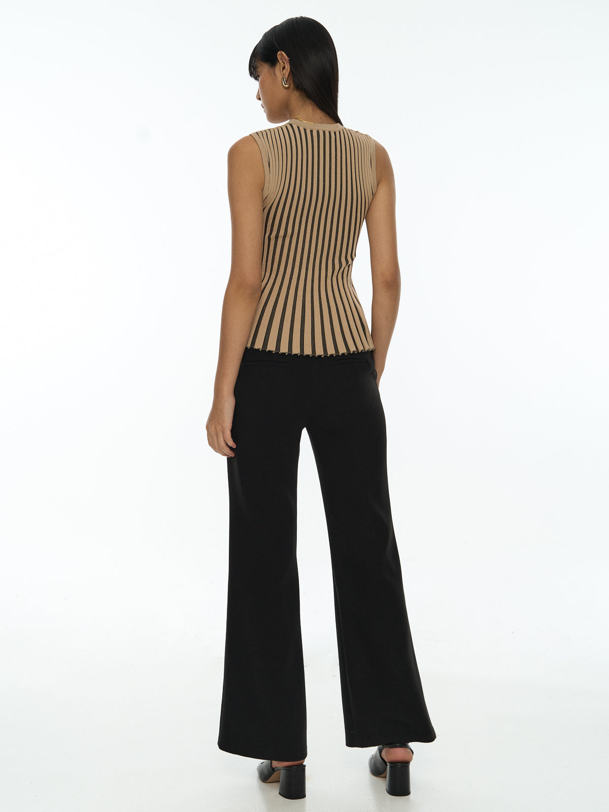 Sleeveless Ribbed Knit Top