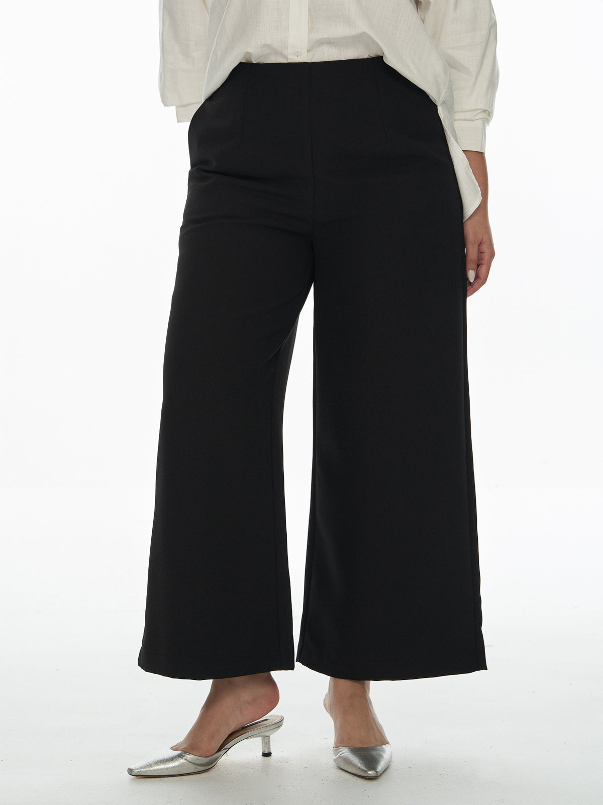 Tailored Straight Cut Pants