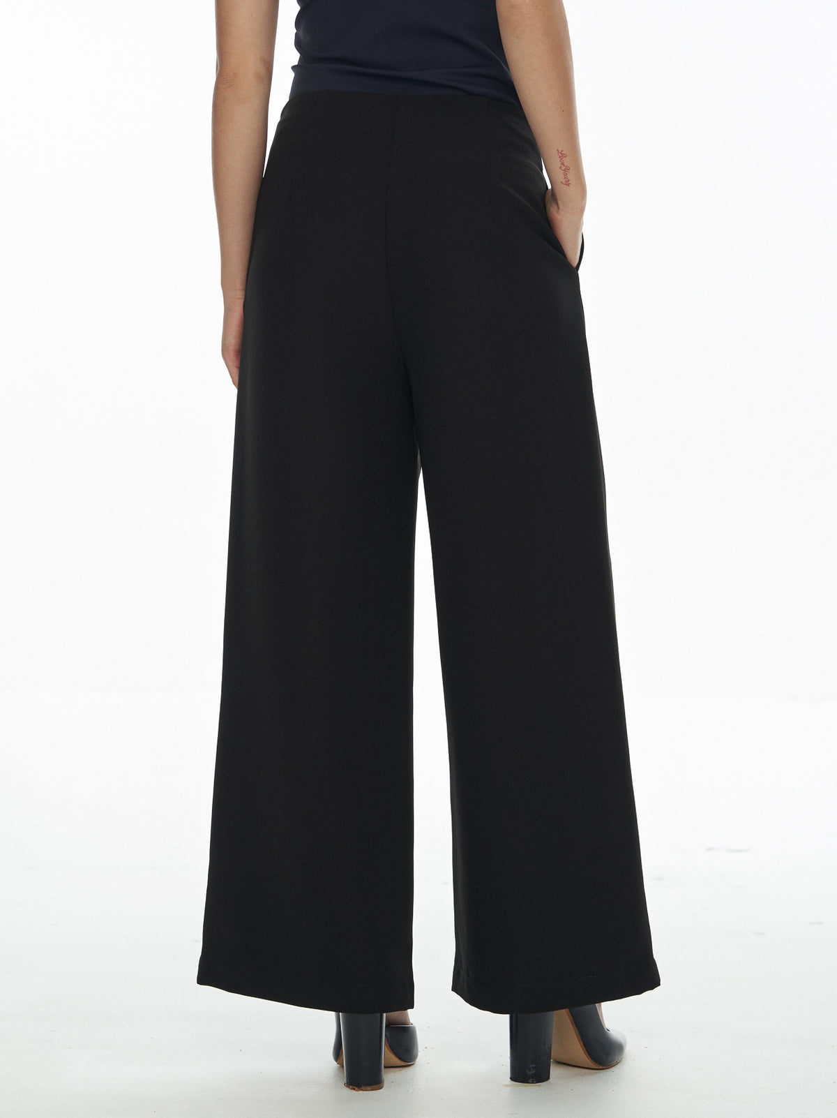 Tailored Straight Cut Pants