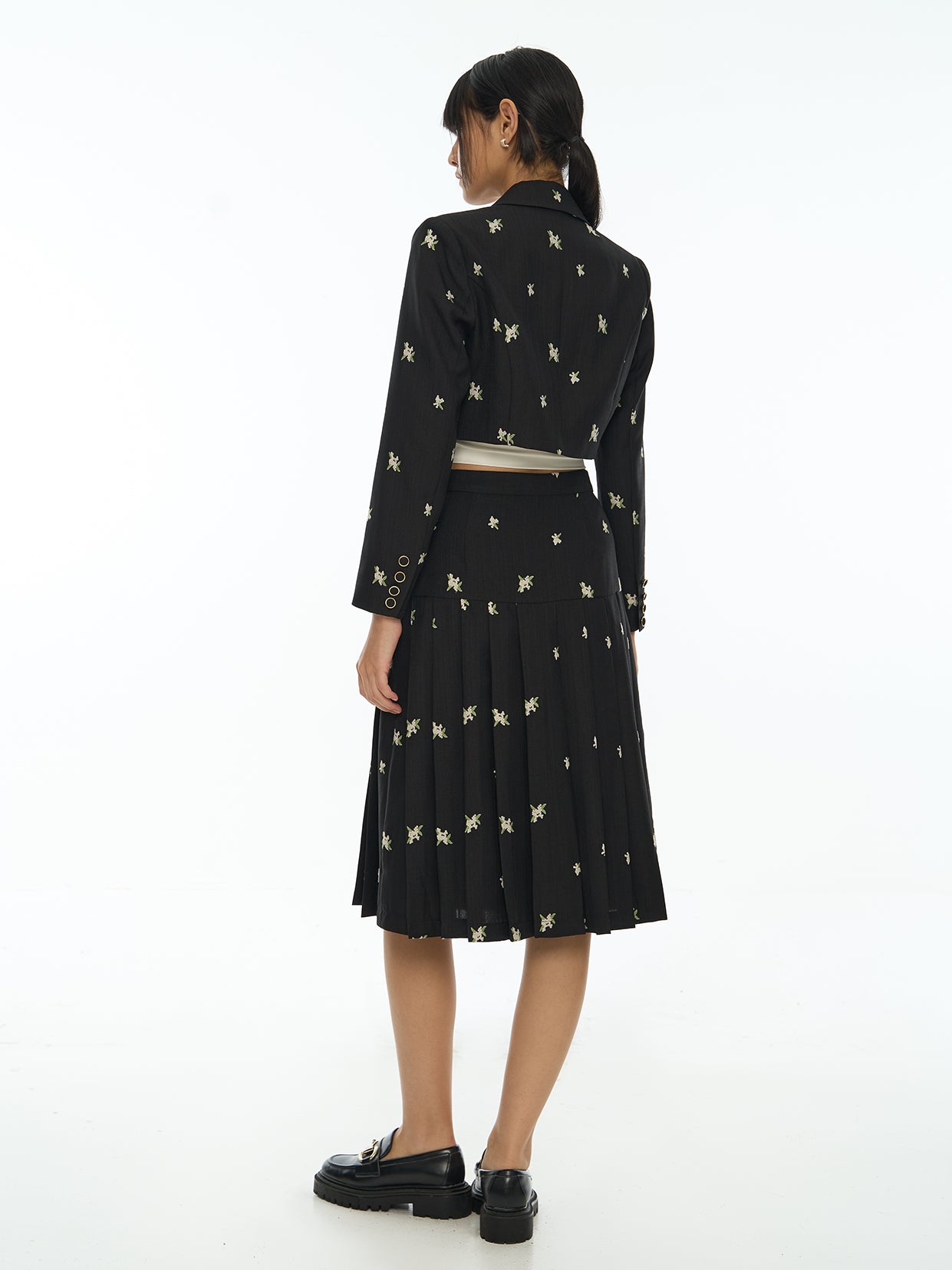 Floral-Embroidered Pleated Skirt