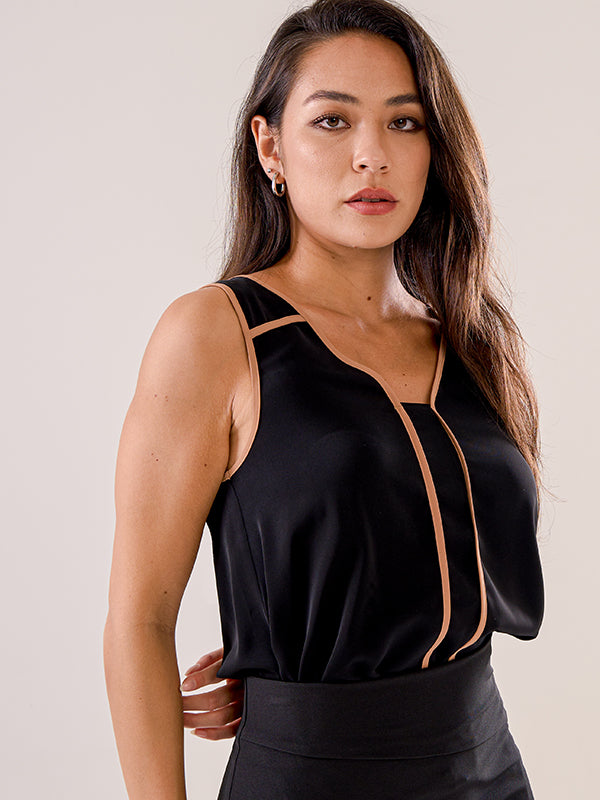 Contrast Piping Sleeveless Blouse