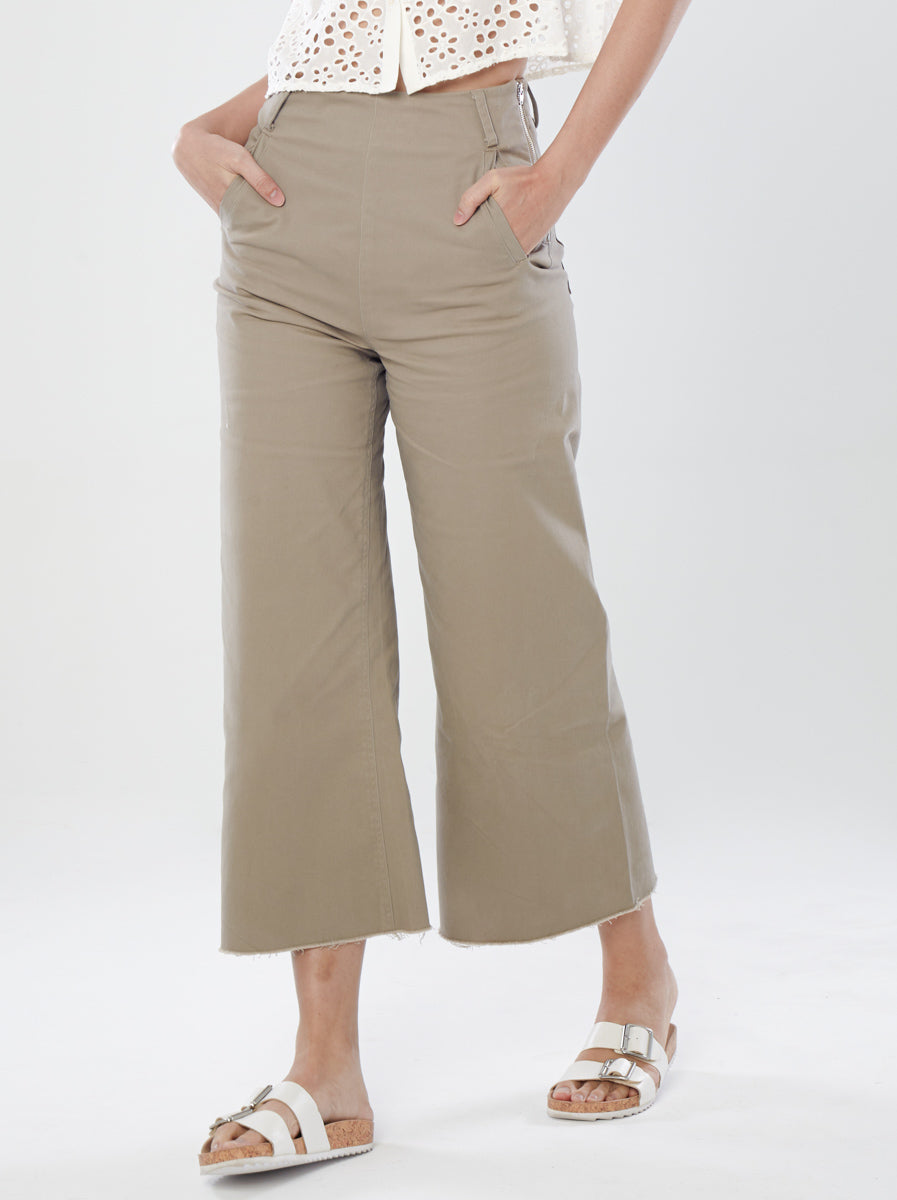 Wide-Leg Cut Pants with Frilled Hem