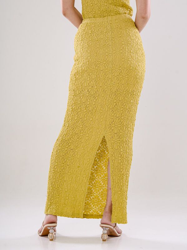 Slim-Fitting Long Skirt