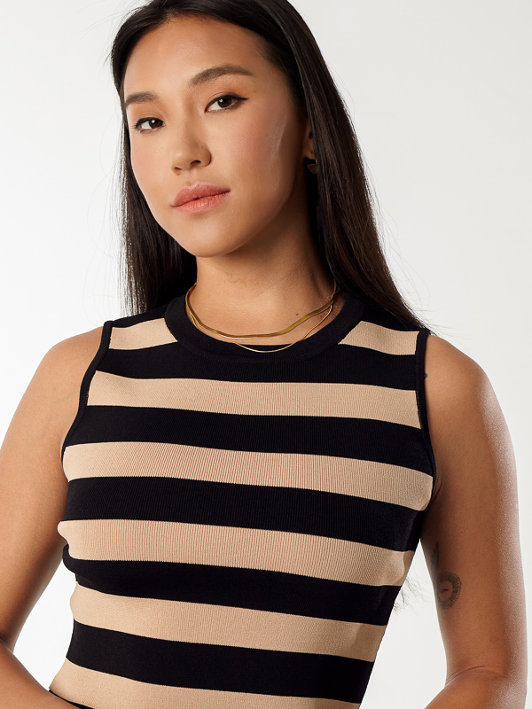 Sleeveless Round Neck Crop Top