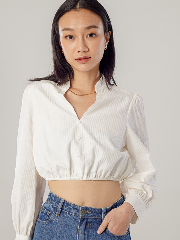 Button Detailed Crop Top