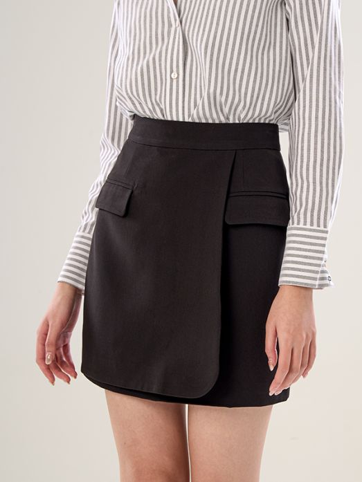Short Skirt With Pockets